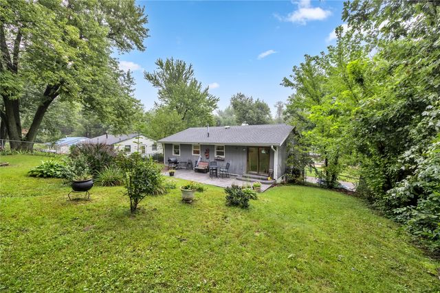 2623 Westwood Drive NW, Cedar Rapids, IA 52405