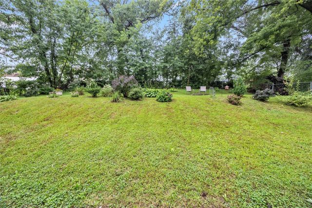 2623 Westwood Drive NW, Cedar Rapids, IA 52405