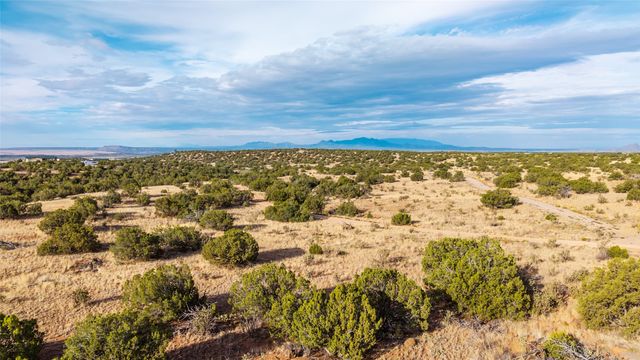 30 Silver Saddle, Lamy, NM 87540