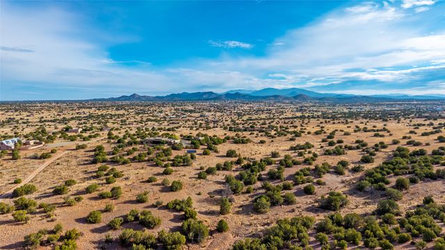 30 Silver Saddle, Lamy, NM 87540