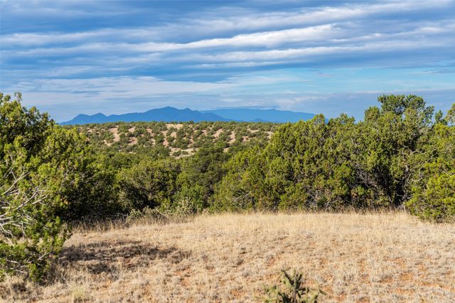 30 Silver Saddle, Lamy, NM 87540