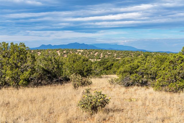 30 Silver Saddle, Lamy, NM 87540