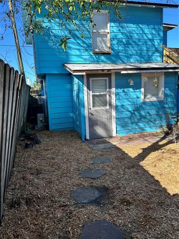 2443 4TH AVENUE N, St Petersburg, FL 33713