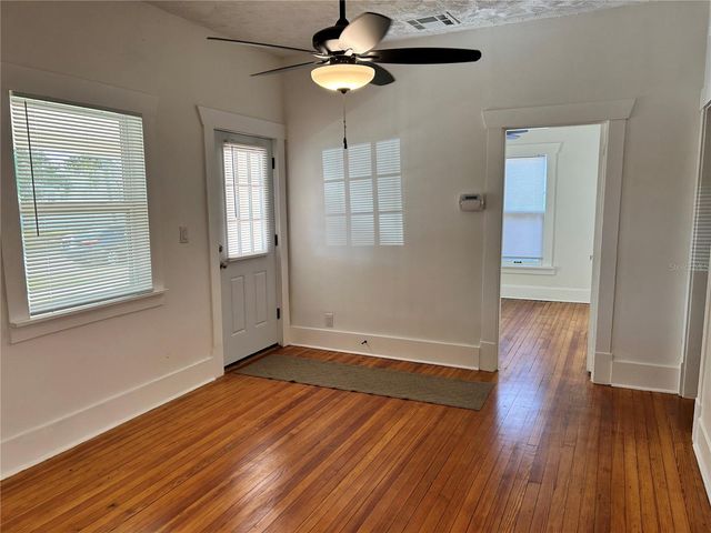 2443 4TH AVENUE N, St Petersburg, FL 33713