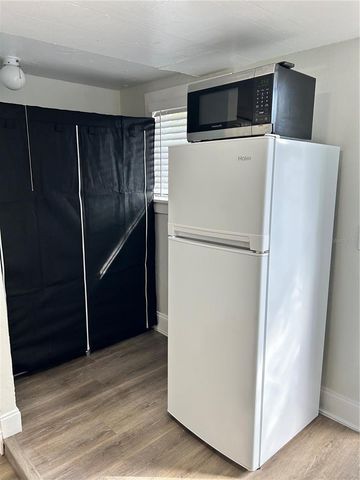 2443 4TH AVENUE N, St Petersburg, FL 33713