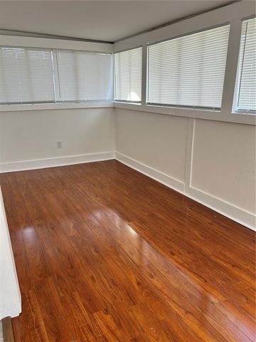 2443 4TH AVENUE N, St Petersburg, FL 33713