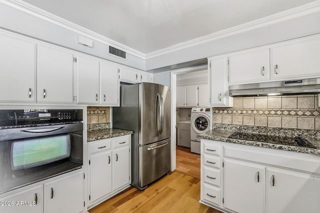 5822 N 23RD Place, Phoenix, AZ 85016