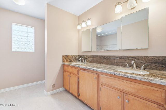 5822 N 23RD Place, Phoenix, AZ 85016