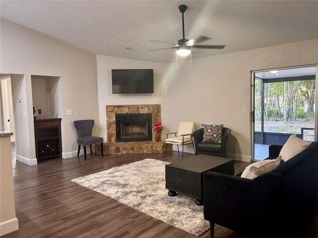 6104 26TH AVENUE E, Bradenton, FL 34208