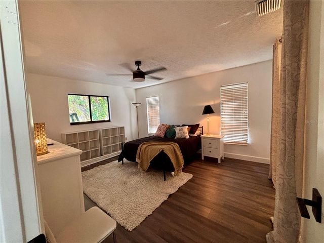 6104 26TH AVENUE E, Bradenton, FL 34208