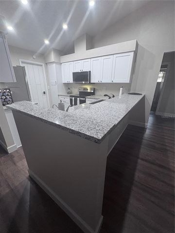 6104 26TH AVENUE E, Bradenton, FL 34208