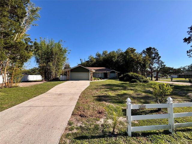 6104 26TH AVENUE E, Bradenton, FL 34208