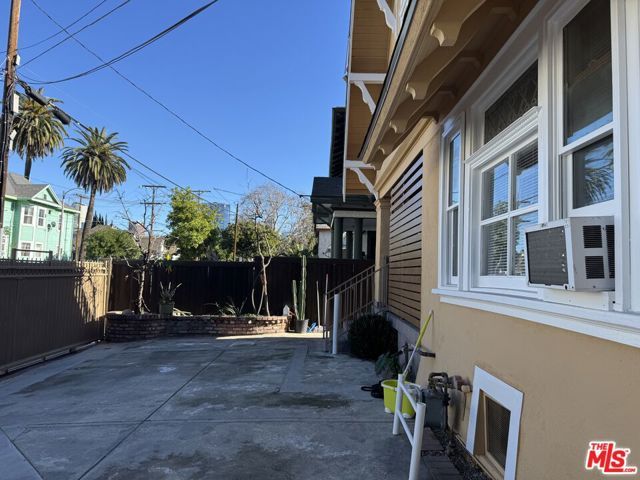 2024 W 12th Street, Los Angeles, CA 90006