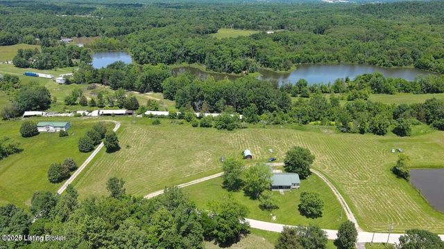 360 Pumpkin Rd, Shepherdsville, KY 40165