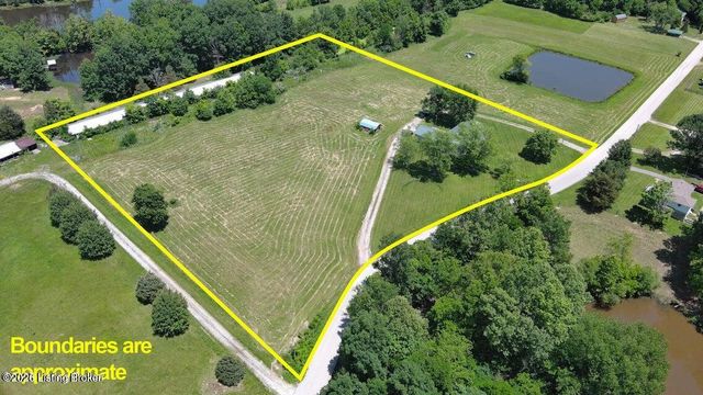 360 Pumpkin Rd, Shepherdsville, KY 40165