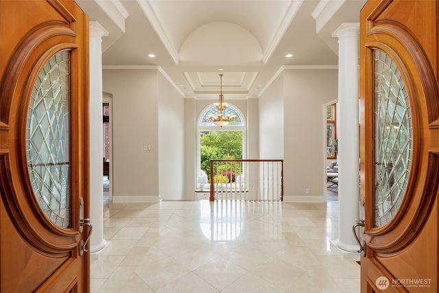 18212 244th Avenue NE, Woodinville, WA 98077