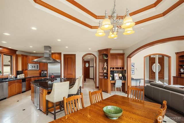 18212 244th Avenue NE, Woodinville, WA 98077