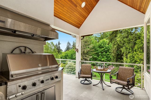 18212 244th Avenue NE, Woodinville, WA 98077