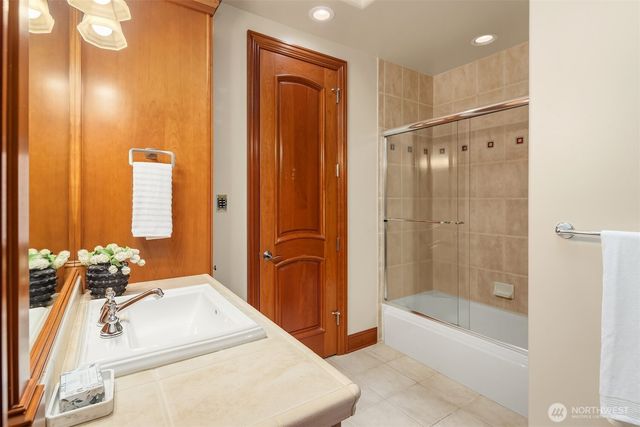 18212 244th Avenue NE, Woodinville, WA 98077