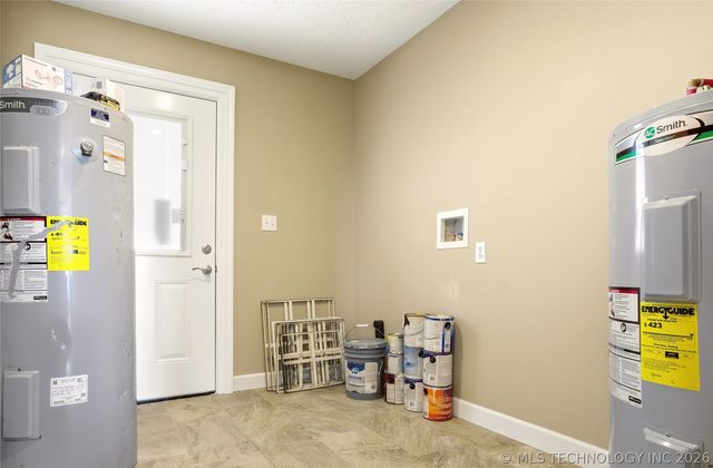 8770 W Gassaway, Hulbert, OK 74441