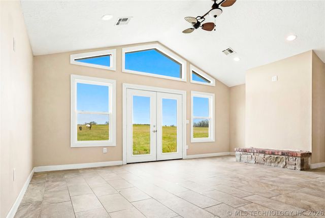 8770 W Gassaway, Hulbert, OK 74441