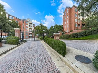 211 COLONIAL HOMES Drive NW 2501, Atlanta, GA 30309