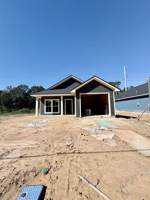 9976 Golden Lane, Lumberton, TX 77657