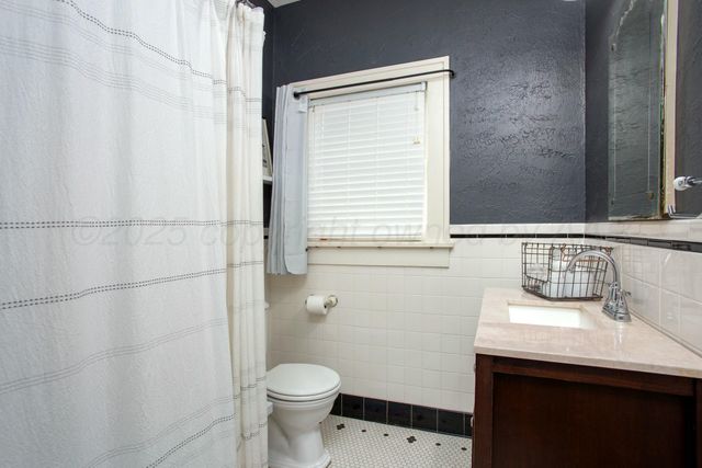 2401 S Hughes Street, Amarillo, TX 79109