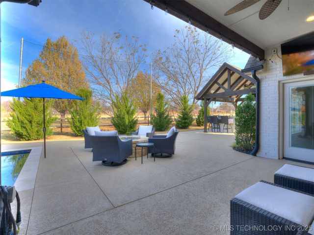 3413 N Narcissus Avenue, Broken Arrow, OK 74012