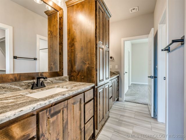 3413 N Narcissus Avenue, Broken Arrow, OK 74012