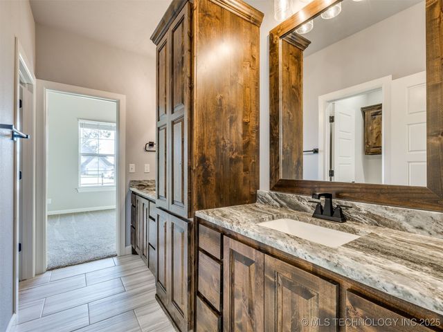 3413 N Narcissus Avenue, Broken Arrow, OK 74012