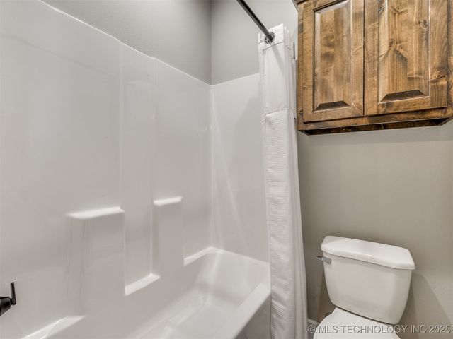 3413 N Narcissus Avenue, Broken Arrow, OK 74012