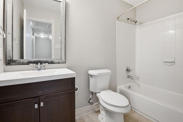 16019 Summerville Lake Drive, Tomball, TX 77377