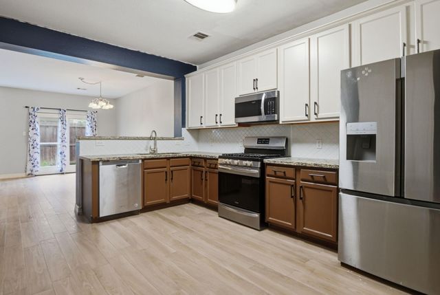 16019 Summerville Lake Drive, Tomball, TX 77377
