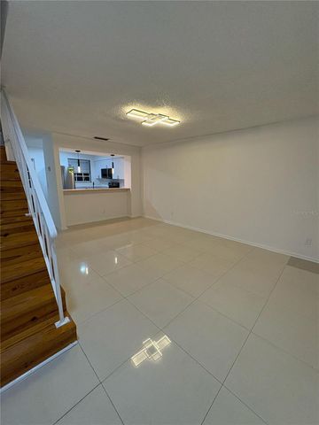 13870 STONE MILL WAY, Tampa, FL 33613