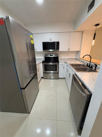 13870 STONE MILL WAY, Tampa, FL 33613