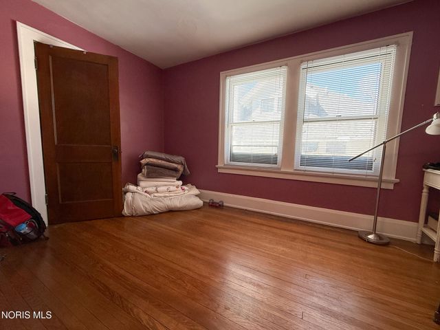 2520 Robinwood Avenue, Toledo, OH 43610