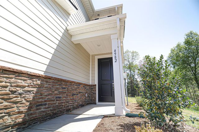 4982 Twin River Drive, Denver, NC 28037