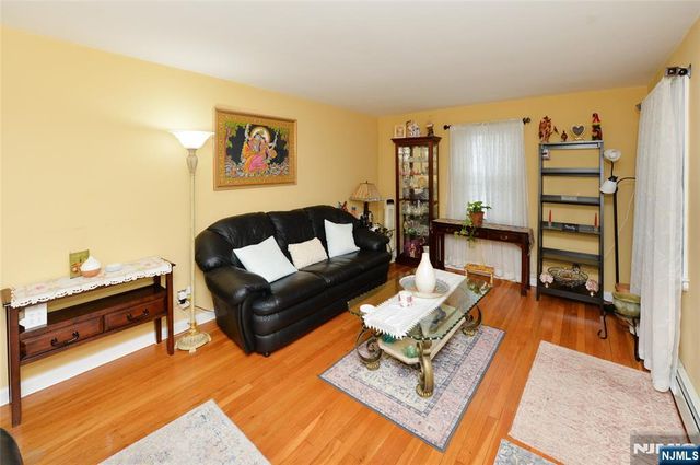 11-01 1st Street, Fair Lawn, NJ 07410
