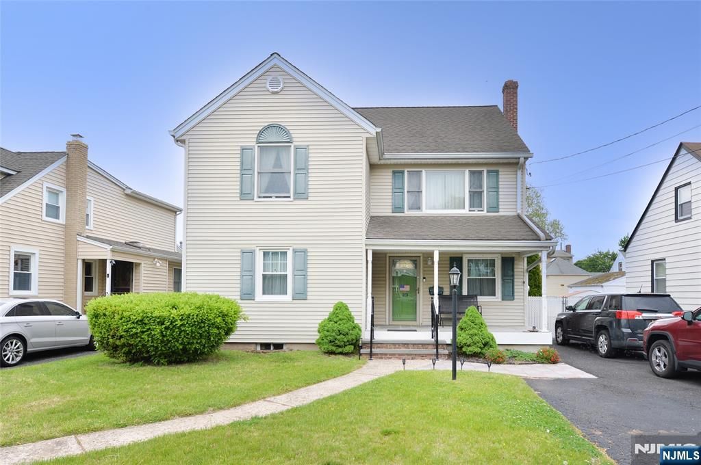 11-01 1st Street, Fair Lawn, NJ 07410