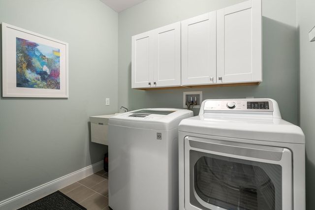 65 Glen Ellen Blvd 65, Millis, MA 02054