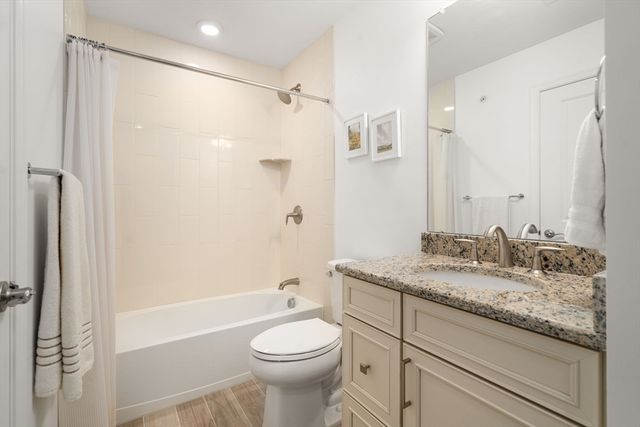 65 Glen Ellen Blvd 65, Millis, MA 02054