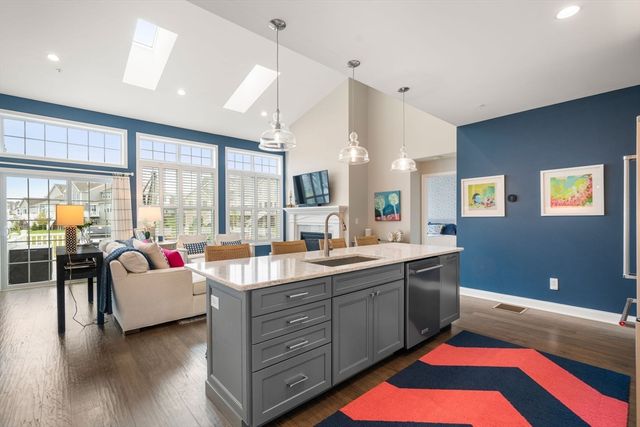 65 Glen Ellen Blvd 65, Millis, MA 02054