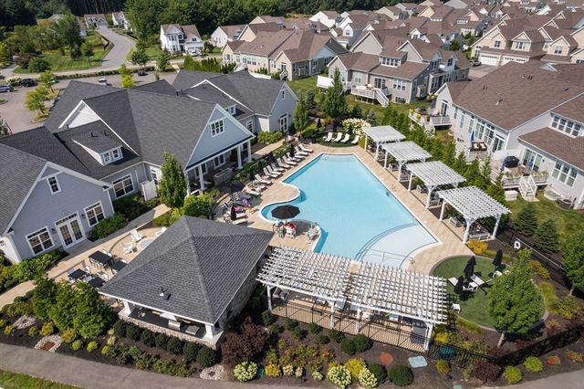 65 Glen Ellen Blvd 65, Millis, MA 02054