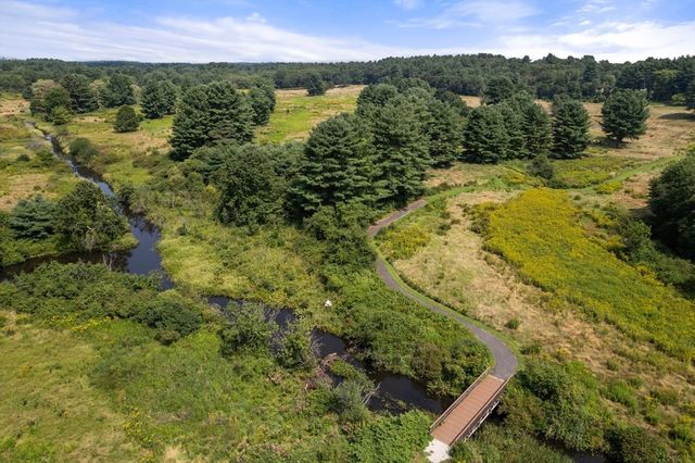 65 Glen Ellen Blvd 65, Millis, MA 02054