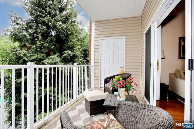 8107 Warrens Way, Wanaque, NJ 07465