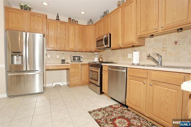 8107 Warrens Way, Wanaque, NJ 07465