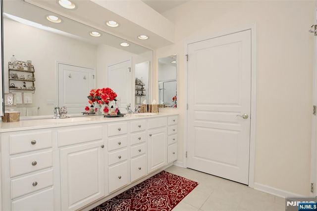 8107 Warrens Way, Wanaque, NJ 07465