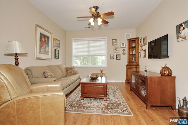 8107 Warrens Way, Wanaque, NJ 07465
