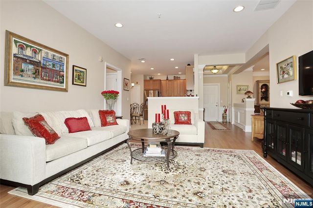 8107 Warrens Way, Wanaque, NJ 07465